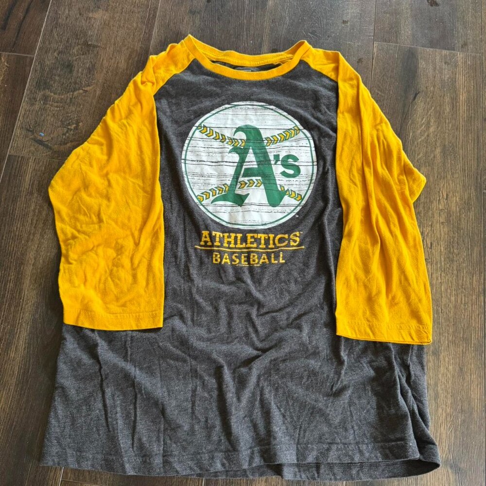 ⚾️Oakland A’s tee